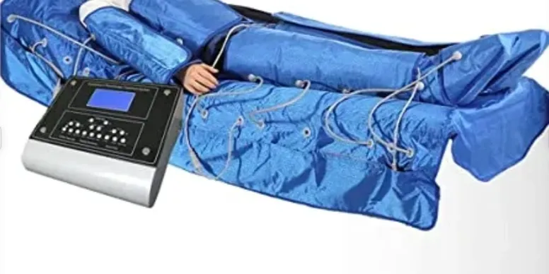 Blue electric heated blanket with controller.